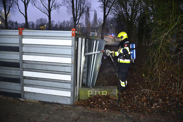 2016/224/20161212-16u51 GB 003 Containerbrand Snelliuslaan.jpg